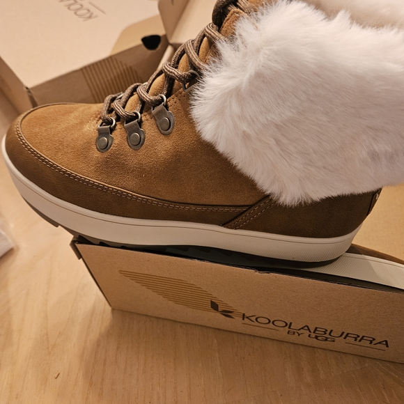 Koolaburra Tan Suede Winter Boots Sz 6 - Picture 2 of 6